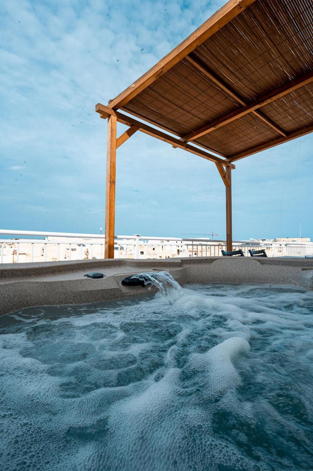The Willows Penthouses With Jacuzzi Ghajn il-Kbira  外观 照片